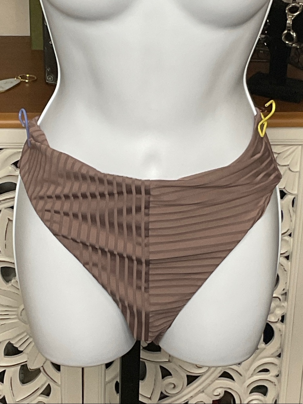 417 - Sanctuary NWT Ribbed High-Leg Bikini Bottom in Brown, Size Medium and Larg - Picture 2 of 6